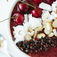 (gluten-free) Dark Cherry Smoothie Bowl