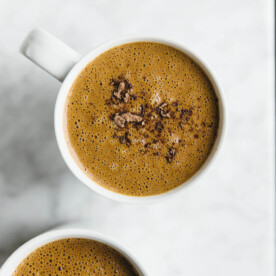 (dairy-free, vegan, paleo) Sexy superfood hot chocolate. A nutrient-packed hot chocolate that's made with raw cacao, maca powder and goji berries.