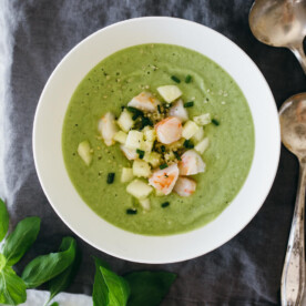(gluten-free, paleo) Cucumber melon gazpacho with ginger shrimp. A cooling and delicious gazpacho, perfect for summer!