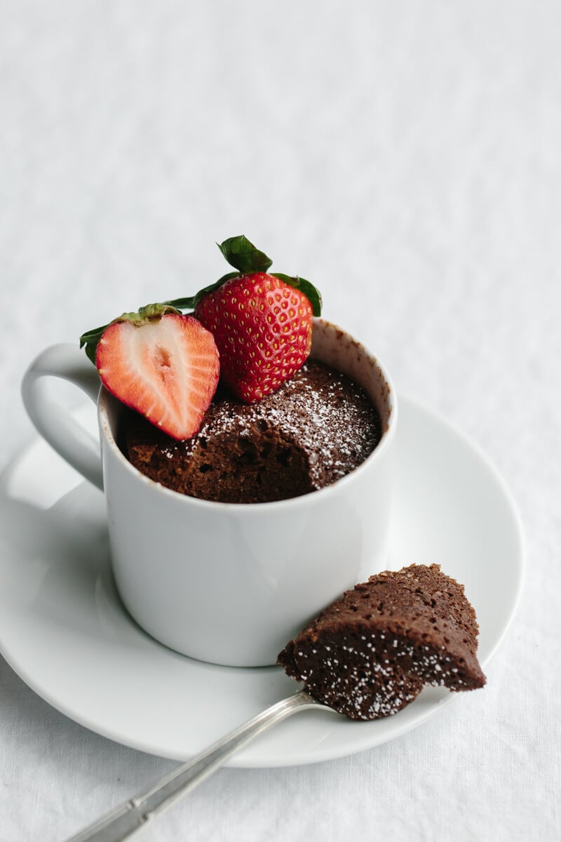(gluten-free, paleo) A delicious, healthy and moist chocolate mug cake that can be made in less than two minutes - super easy!