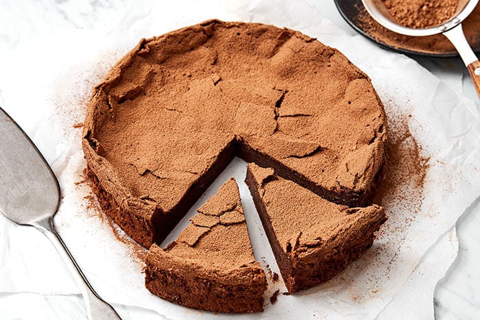 Flourless chocolate cake with cacao powder.