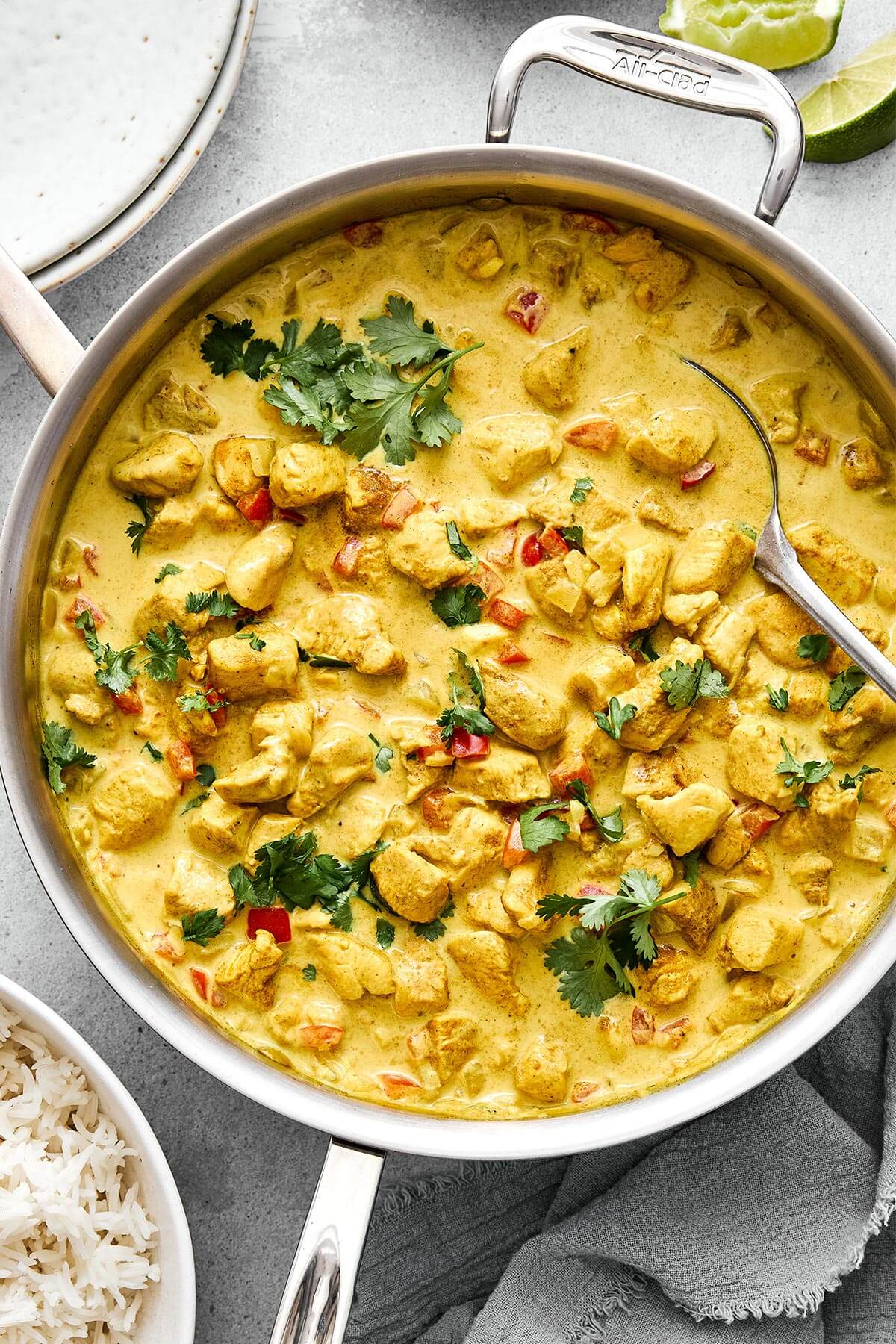 A pan of coconut curry chicken.
