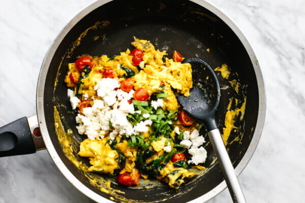 Cooking Greek scrambled eggs