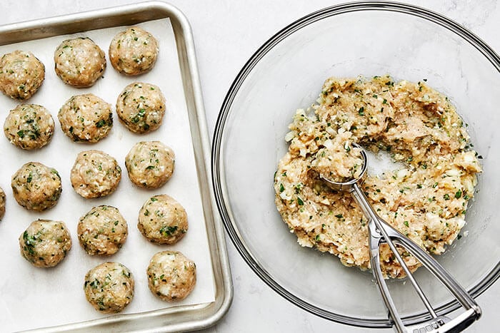 Forming chicken meatballs