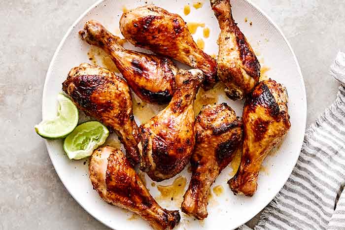 How to make hot honey baked chicken drumsticks.