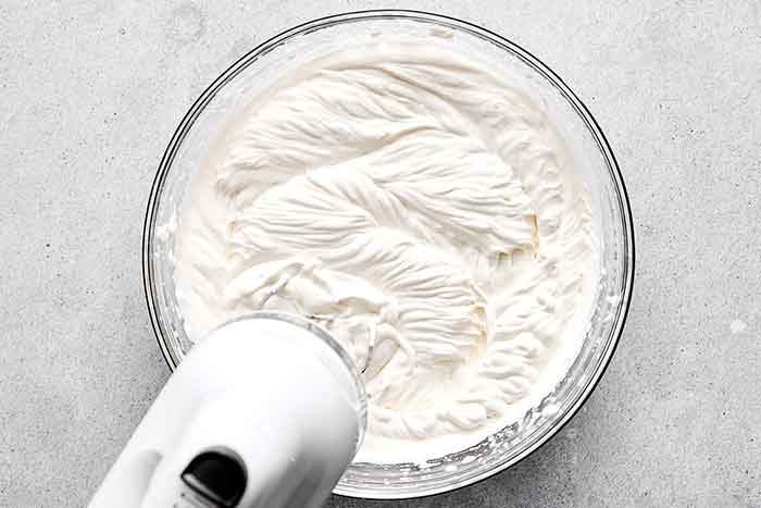 Step two: Mixing the cream for chocolate mousse.